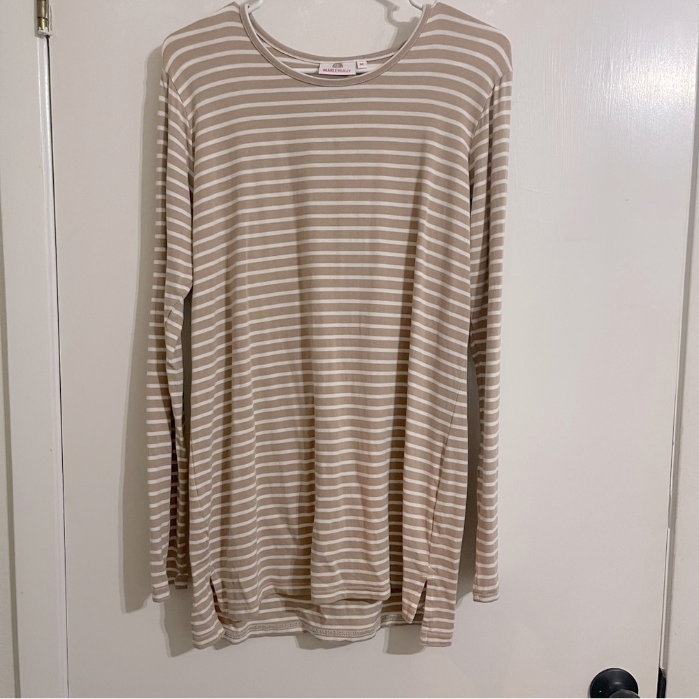 Marley Lilly Women’s Size Medium Tan and White Striped Long Sleeve Long Shirt